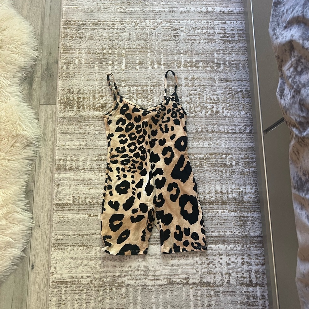 Leopard Print Sleeveless Jumpsuit